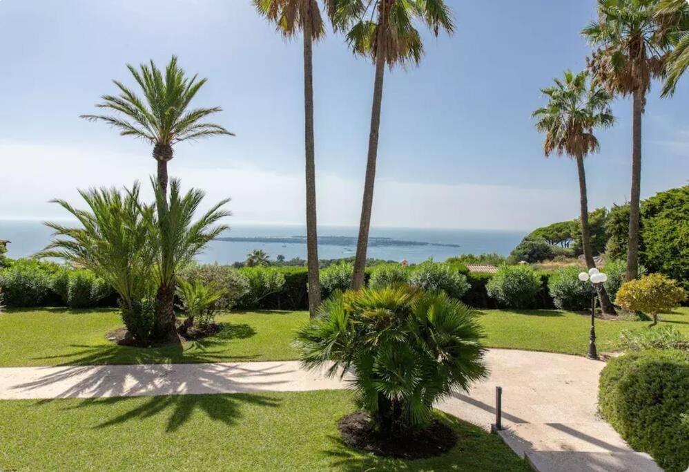 Le Castel Rose Super Cannes, Face Aux Iles De Lerins Vallauris Exterior foto