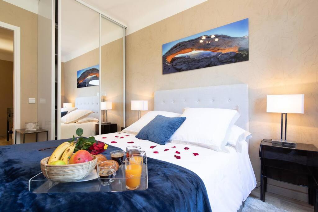 Le Castel Rose Super Cannes, Face Aux Iles De Lerins Vallauris Exterior foto